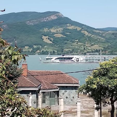 Sobe Lara Apartment Donji Milanovac Luaran gambar